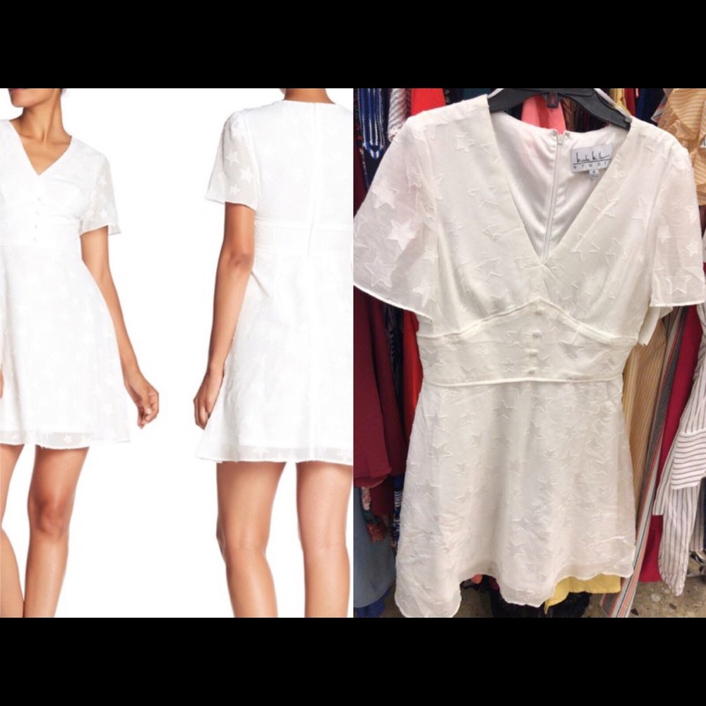 Nicole Miller V-neck Flutter Sleeve Star Dress